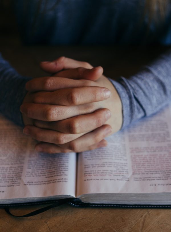 How to Know According to the Bible if God Hears Our Prayers